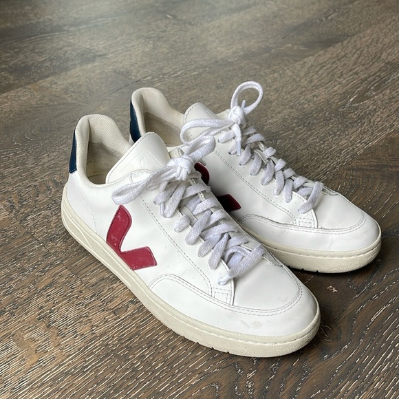 Veja Shoes - Veja V-12 Leather Sneaker